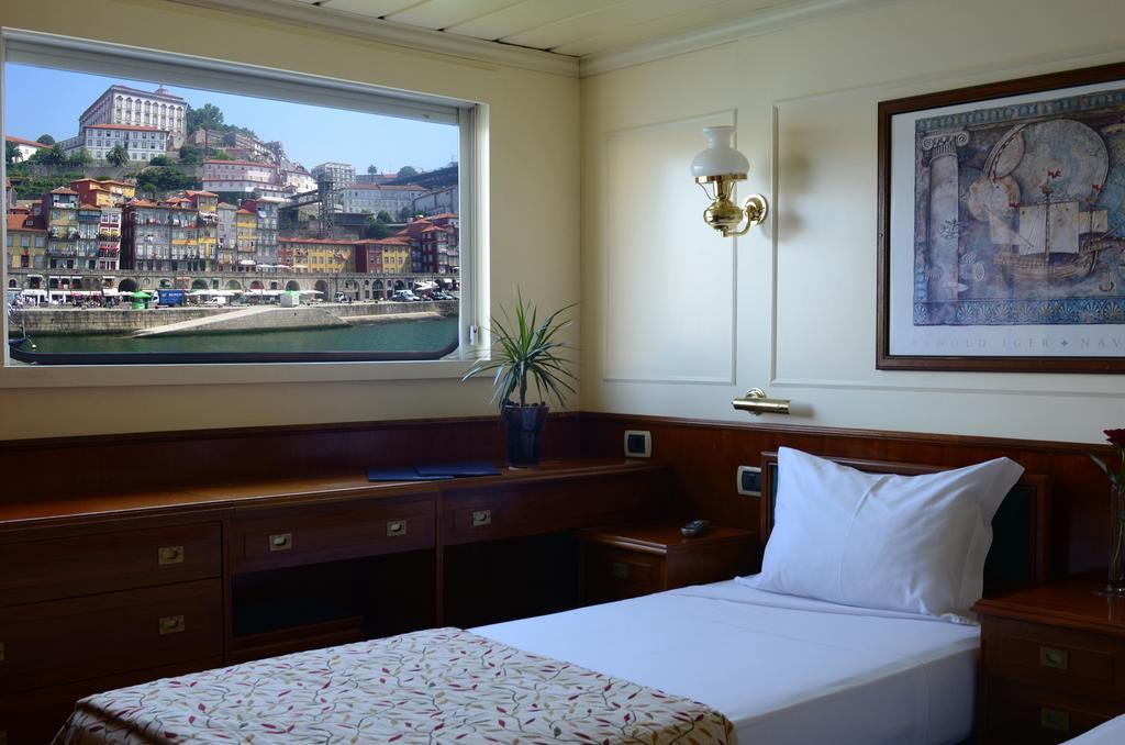 Invicta Ribeira Boat Hotel OOporto Extérieur photo