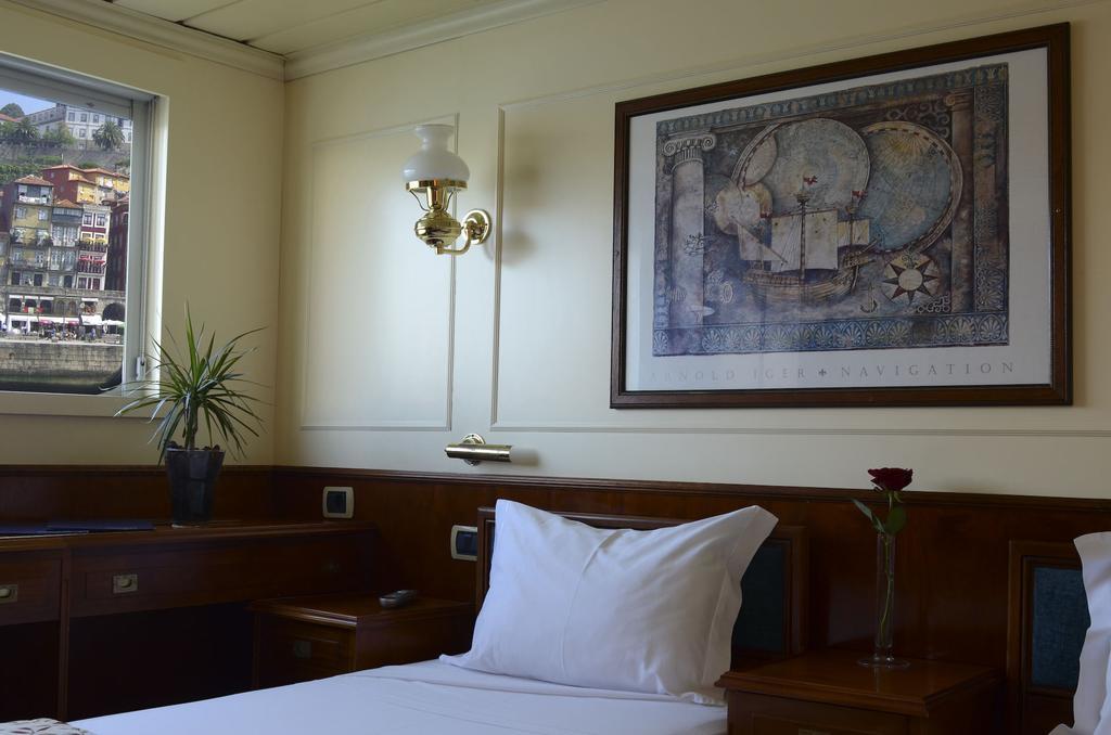 Invicta Ribeira Boat Hotel OOporto Extérieur photo