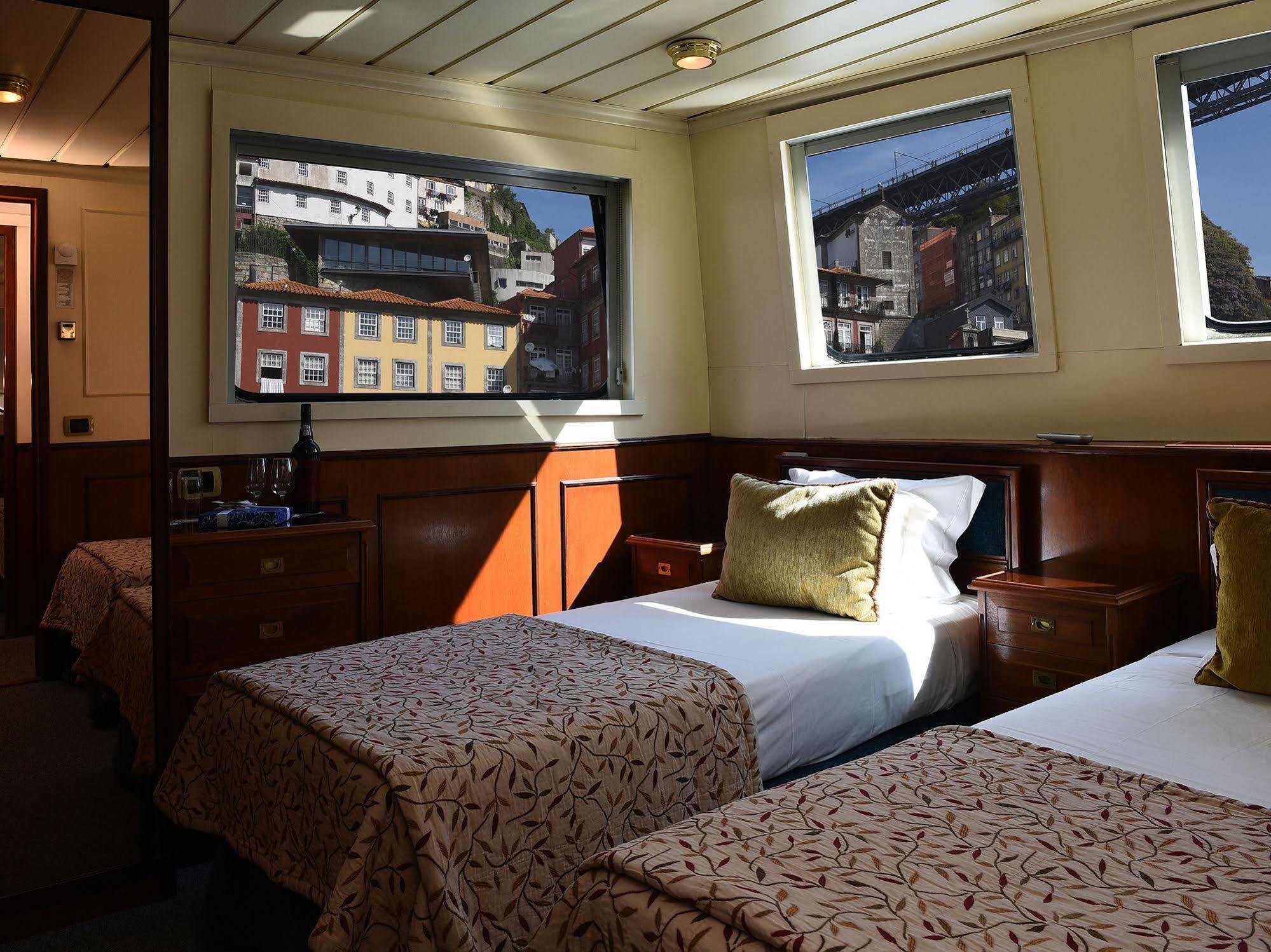 Invicta Ribeira Boat Hotel OOporto Extérieur photo