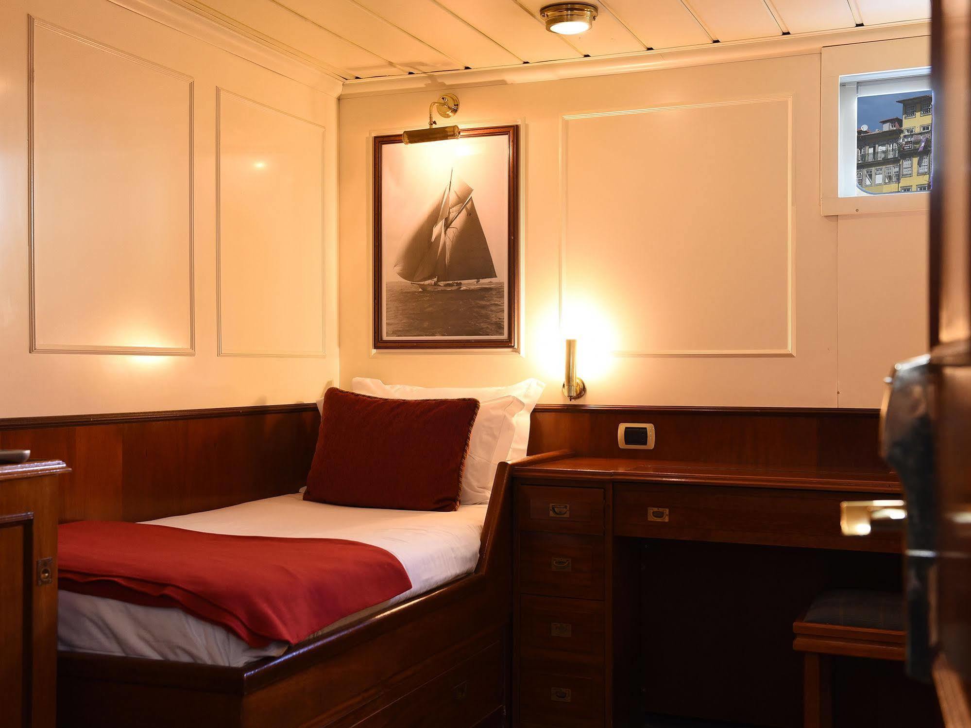 Invicta Ribeira Boat Hotel OOporto Extérieur photo