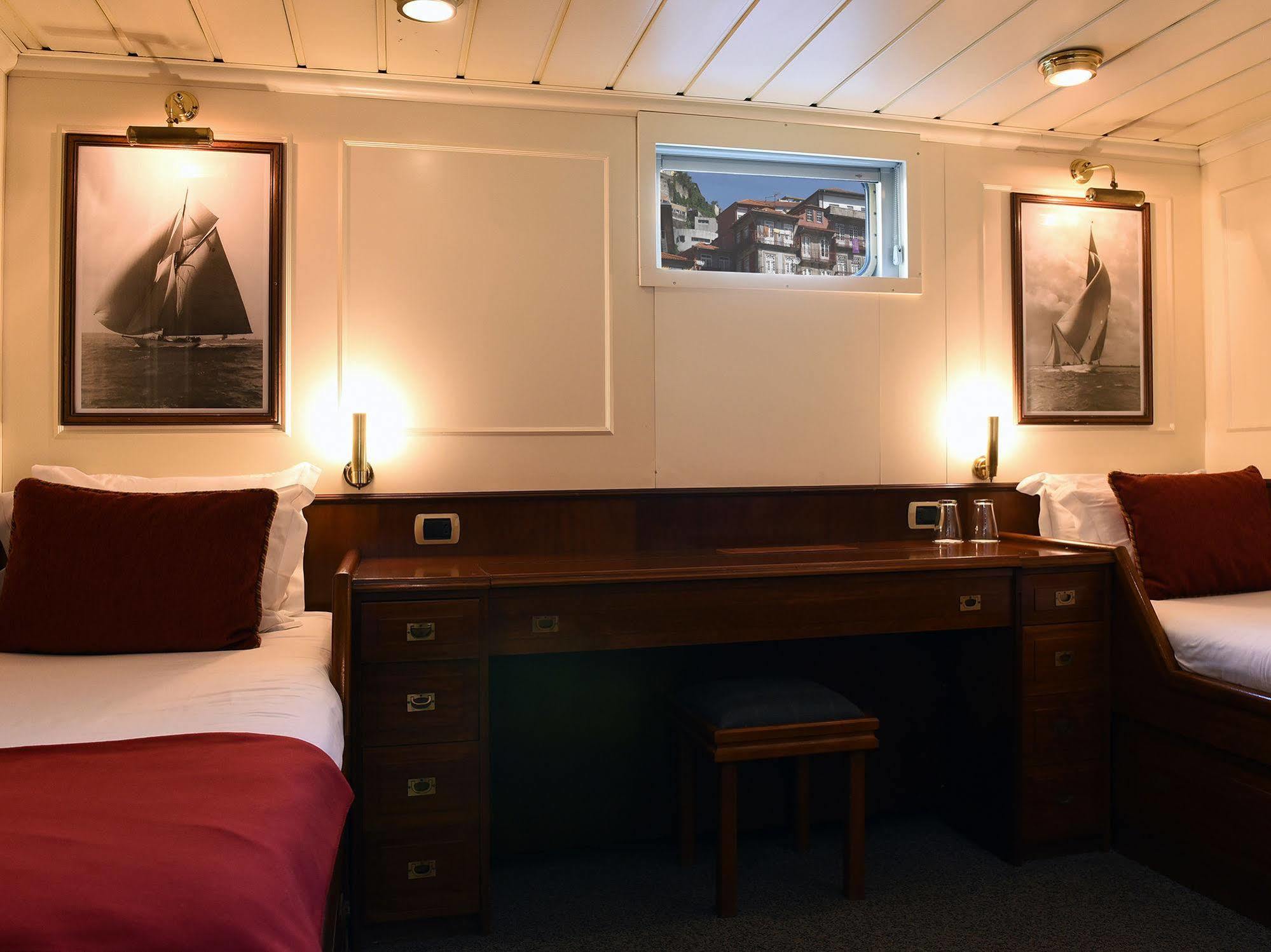 Invicta Ribeira Boat Hotel OOporto Extérieur photo